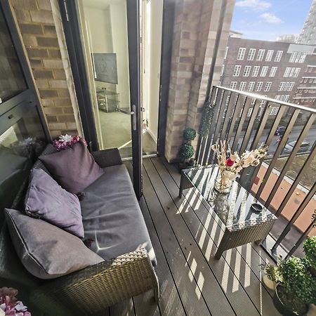 Greenwich Apartment With A River View & Balcony Near The 02 Arena & North Greenwich With Free Wifi & Fast Links Into Central London Eksteriør bilde